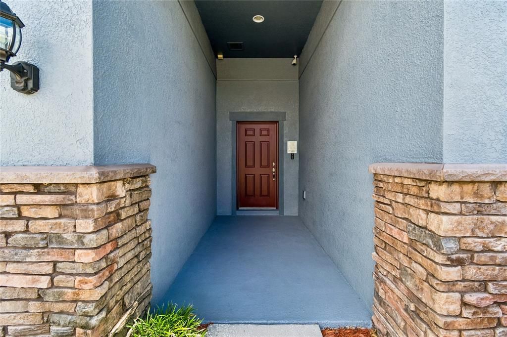 For Sale: $550,000 (4 beds, 3 baths, 2716 Square Feet)