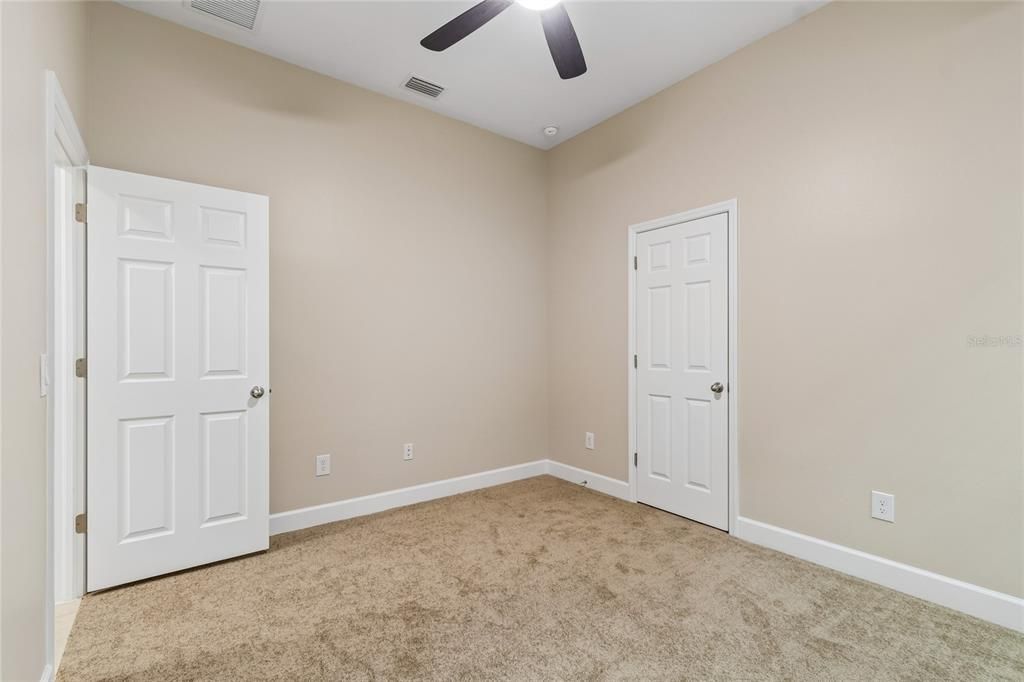For Sale: $550,000 (4 beds, 3 baths, 2716 Square Feet)