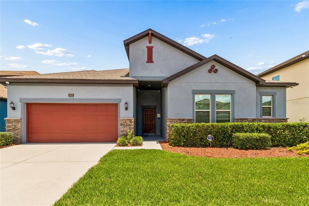 For Sale: $550,000 (4 beds, 3 baths, 2716 Square Feet)