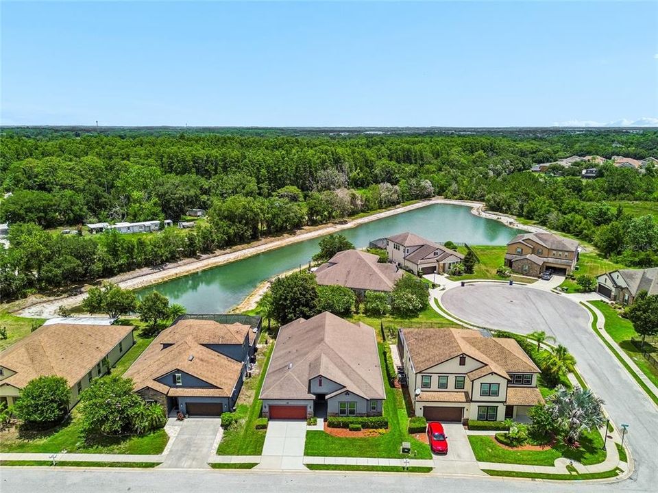 For Sale: $550,000 (4 beds, 3 baths, 2716 Square Feet)