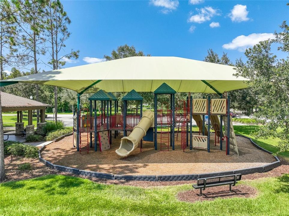 For Sale: $550,000 (4 beds, 3 baths, 2716 Square Feet)