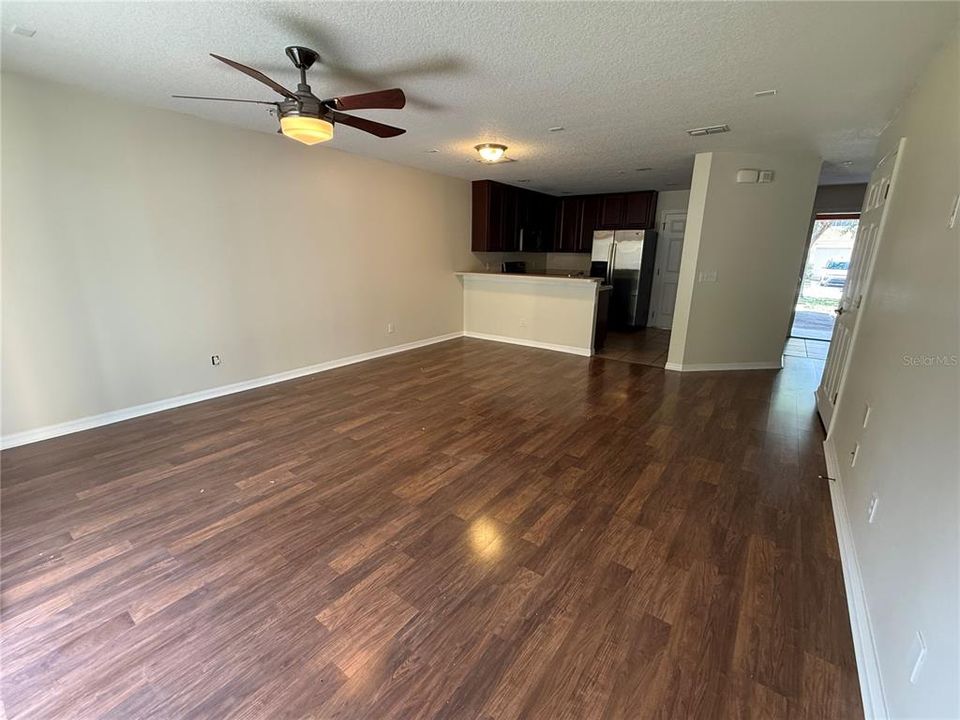 For Rent: $2,100 (3 beds, 2 baths, 1495 Square Feet)