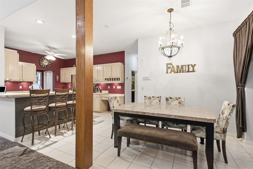 En Venta: $725,000 (4 camas, 3 baños, 2878 Pies cuadrados)
