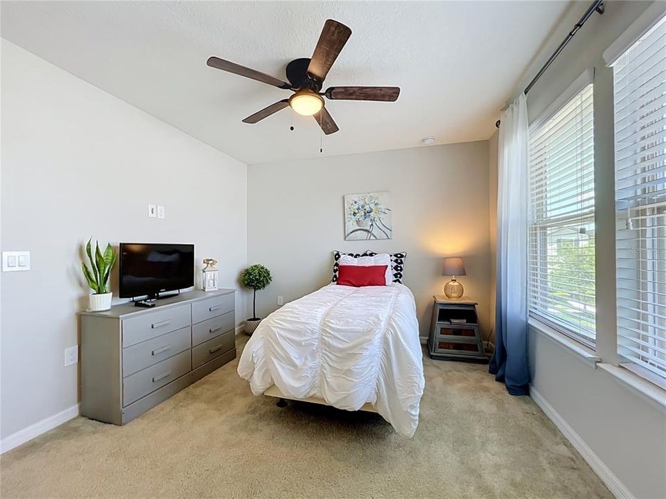 For Sale: $329,990 (2 beds, 2 baths, 1617 Square Feet)