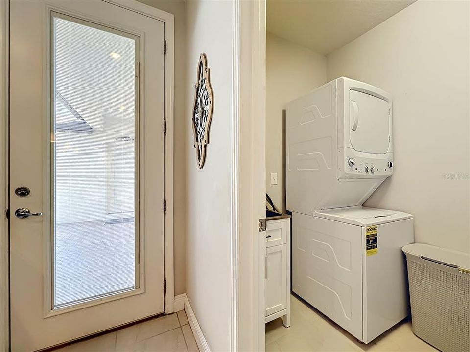 For Sale: $329,990 (2 beds, 2 baths, 1617 Square Feet)