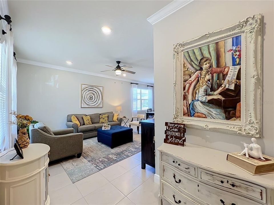 For Sale: $329,990 (2 beds, 2 baths, 1617 Square Feet)