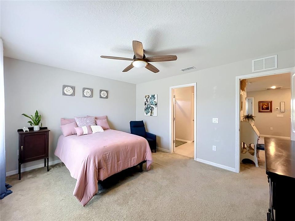 For Sale: $329,990 (2 beds, 2 baths, 1617 Square Feet)