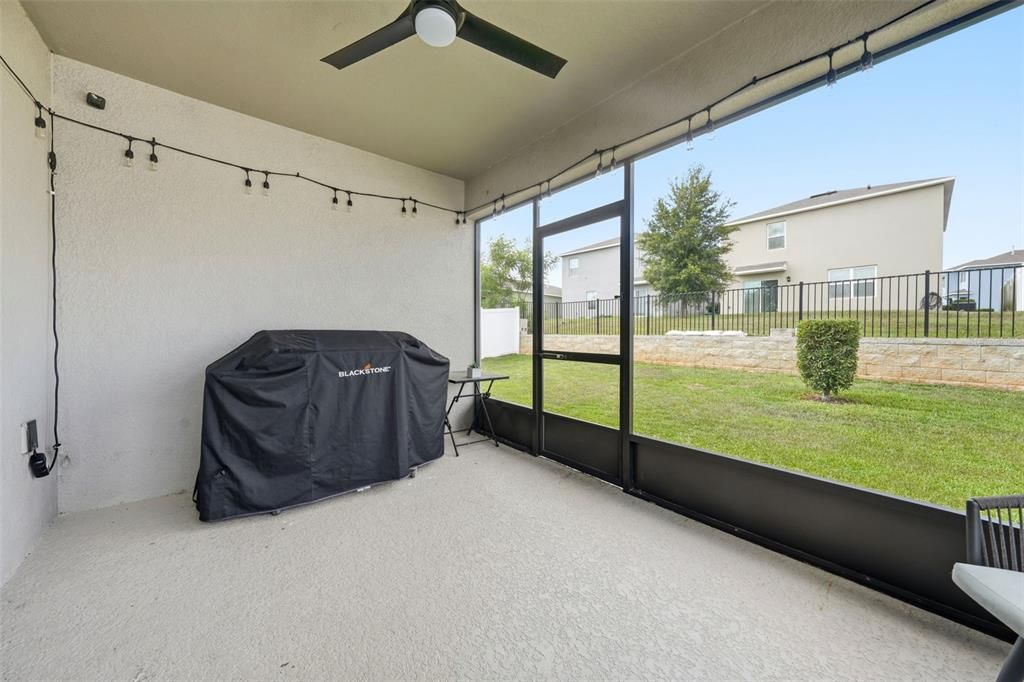 На продажу: $319,900 (3 спален, 2 ванн, 1645 Квадратных фут)