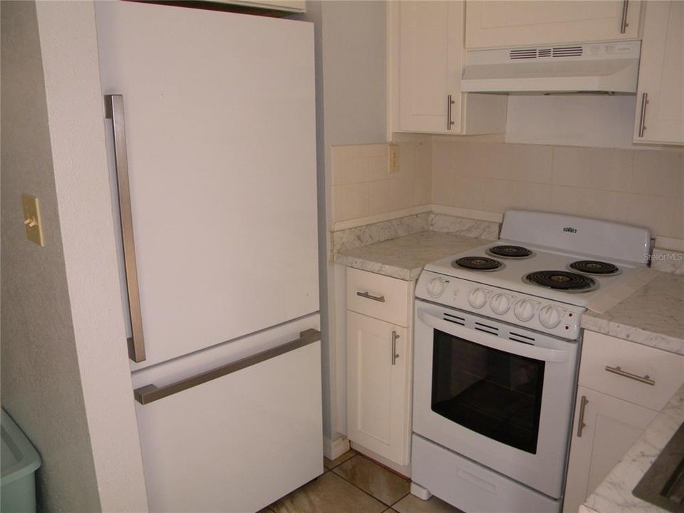 В аренду: $1,200 (2 спален, 1 ванн, 638 Квадратных фут)