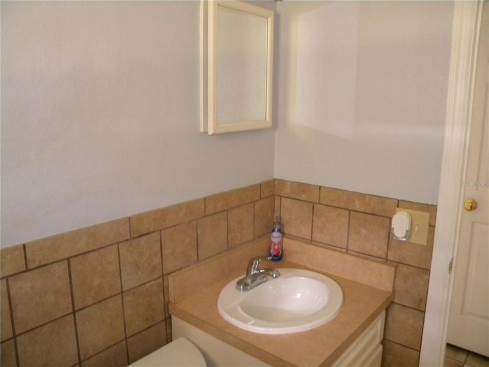 В аренду: $1,200 (2 спален, 1 ванн, 638 Квадратных фут)
