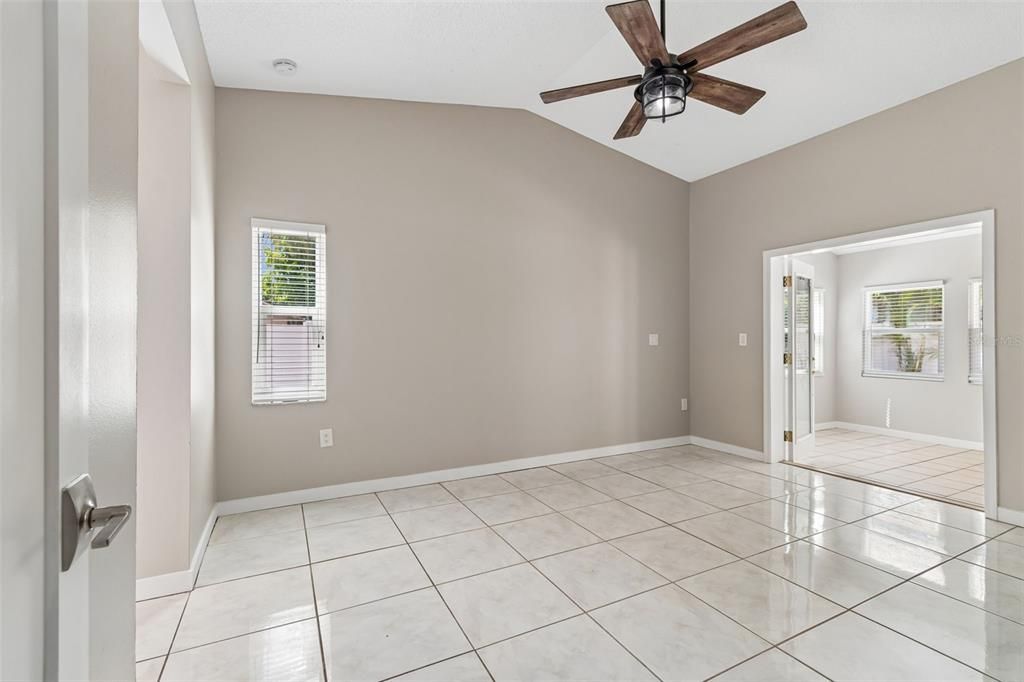 For Sale: $589,900 (4 beds, 2 baths, 1884 Square Feet)