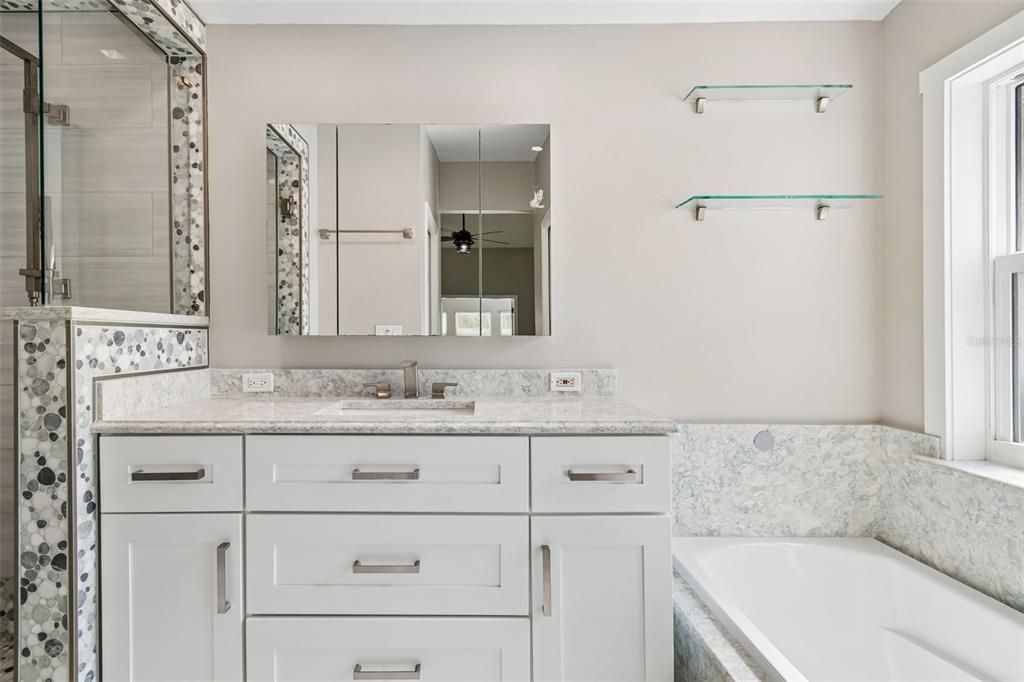 For Sale: $589,900 (4 beds, 2 baths, 1884 Square Feet)