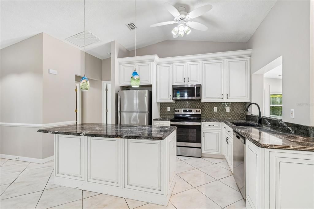For Sale: $589,900 (4 beds, 2 baths, 1884 Square Feet)
