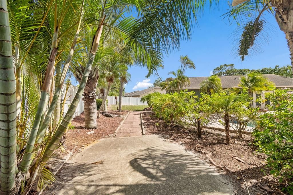 For Sale: $589,900 (4 beds, 2 baths, 1884 Square Feet)