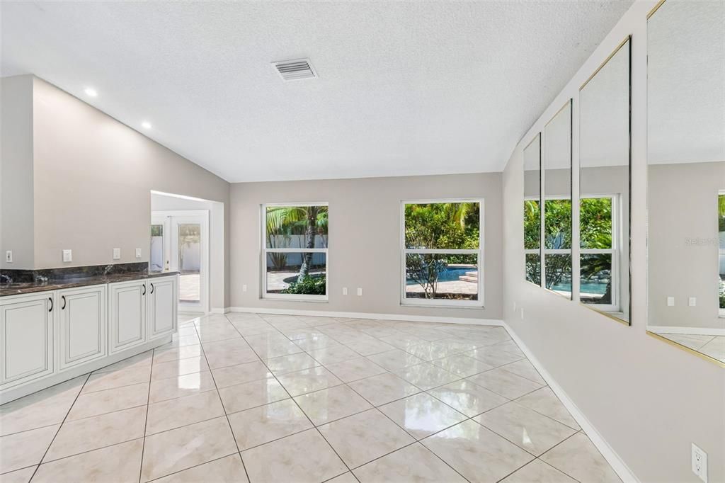 For Sale: $589,900 (4 beds, 2 baths, 1884 Square Feet)