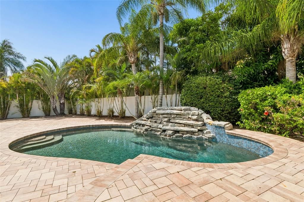 For Sale: $589,900 (4 beds, 2 baths, 1884 Square Feet)