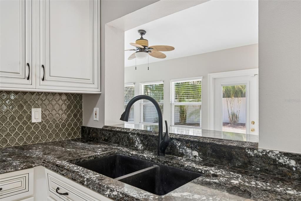For Sale: $589,900 (4 beds, 2 baths, 1884 Square Feet)