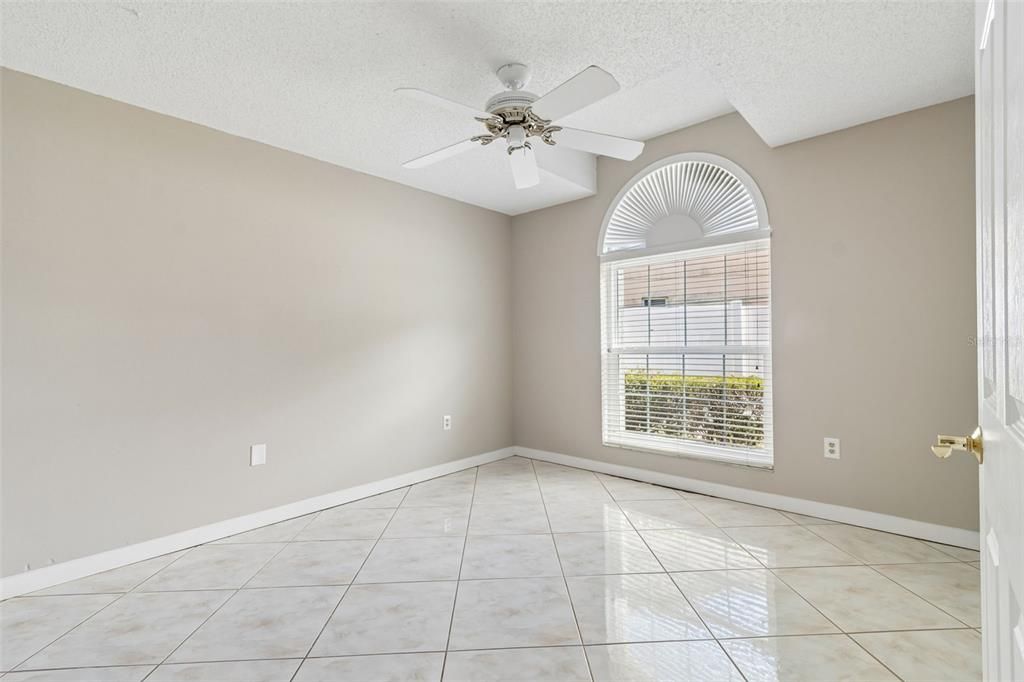 For Sale: $589,900 (4 beds, 2 baths, 1884 Square Feet)