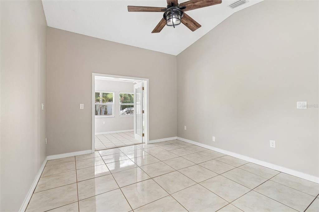 For Sale: $589,900 (4 beds, 2 baths, 1884 Square Feet)