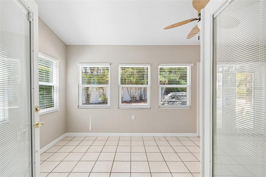 For Sale: $589,900 (4 beds, 2 baths, 1884 Square Feet)