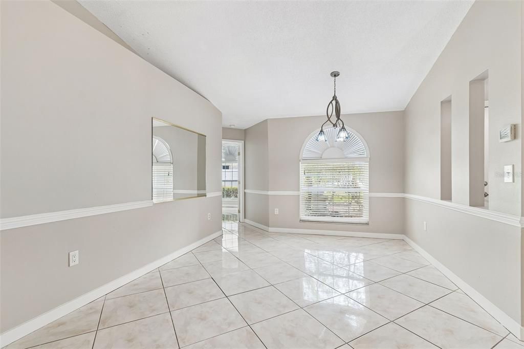 For Sale: $589,900 (4 beds, 2 baths, 1884 Square Feet)
