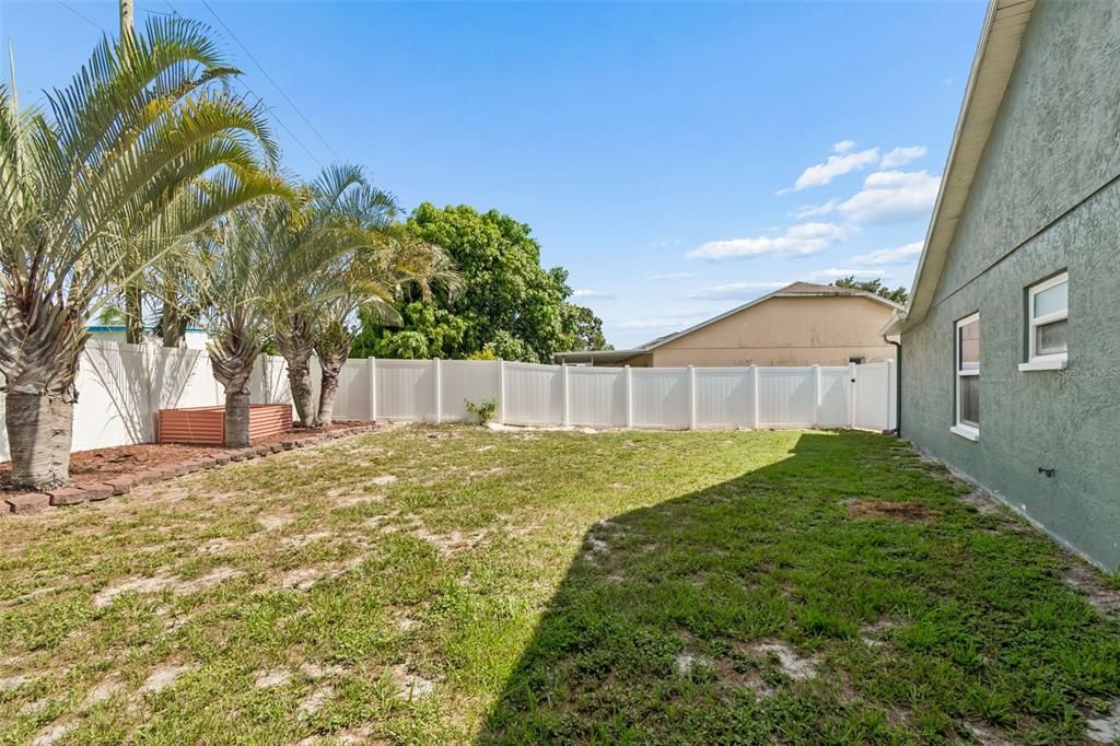 For Sale: $589,900 (4 beds, 2 baths, 1884 Square Feet)