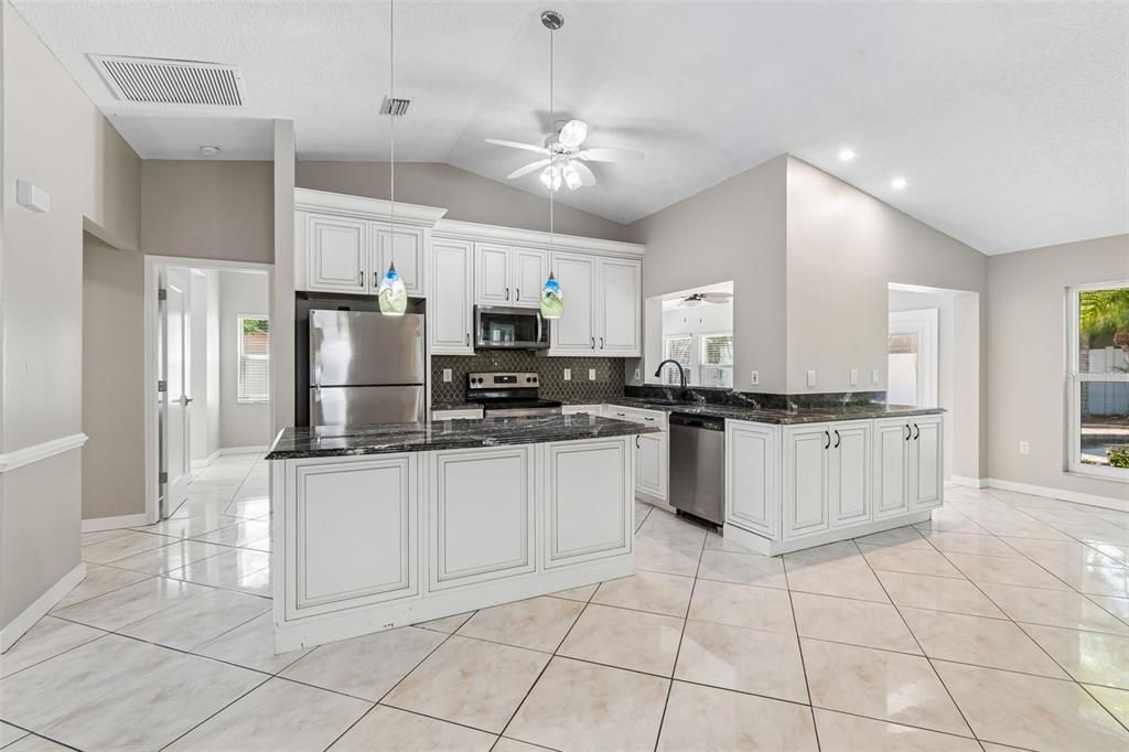For Sale: $589,900 (4 beds, 2 baths, 1884 Square Feet)