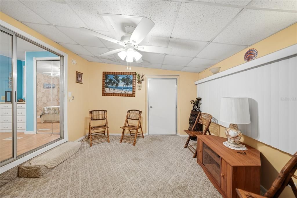 For Sale: $195,000 (2 beds, 2 baths, 1600 Square Feet)