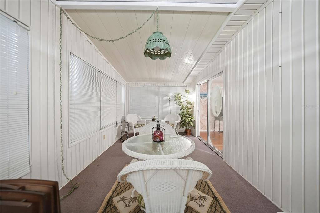 For Sale: $195,000 (2 beds, 2 baths, 1600 Square Feet)