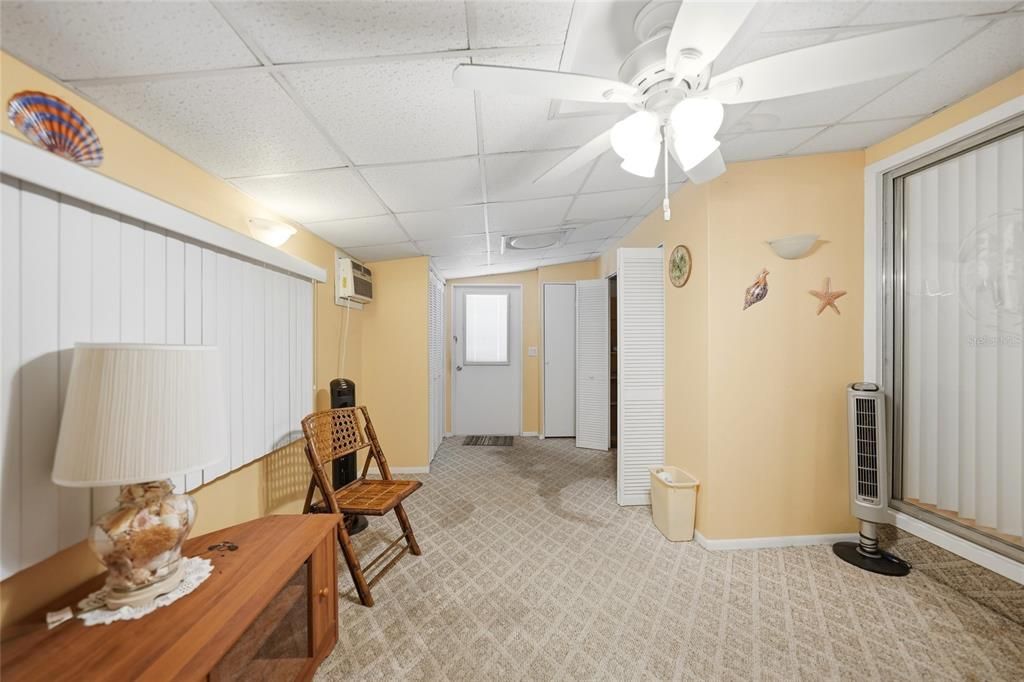 For Sale: $195,000 (2 beds, 2 baths, 1600 Square Feet)