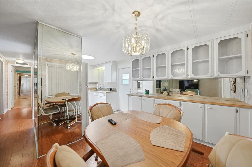 For Sale: $195,000 (2 beds, 2 baths, 1600 Square Feet)