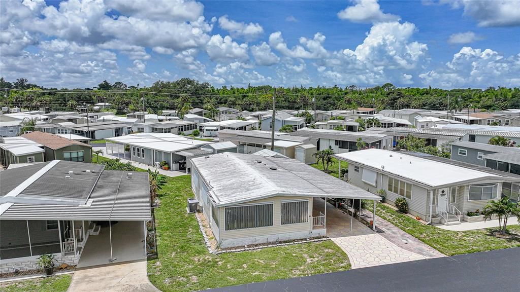 For Sale: $195,000 (2 beds, 2 baths, 1600 Square Feet)