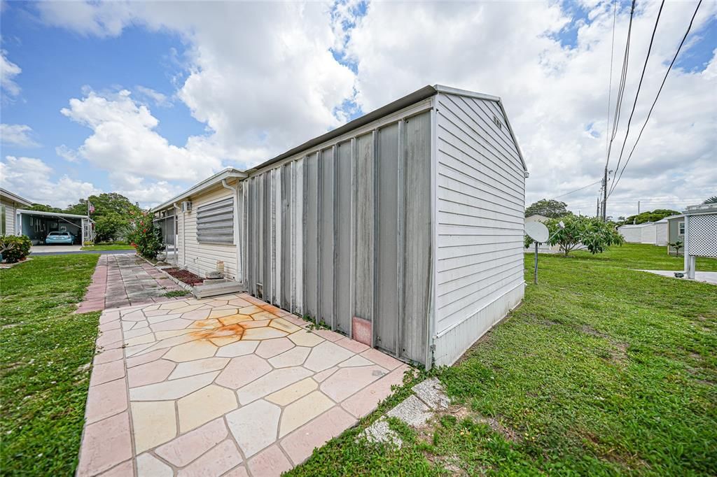 For Sale: $195,000 (2 beds, 2 baths, 1600 Square Feet)