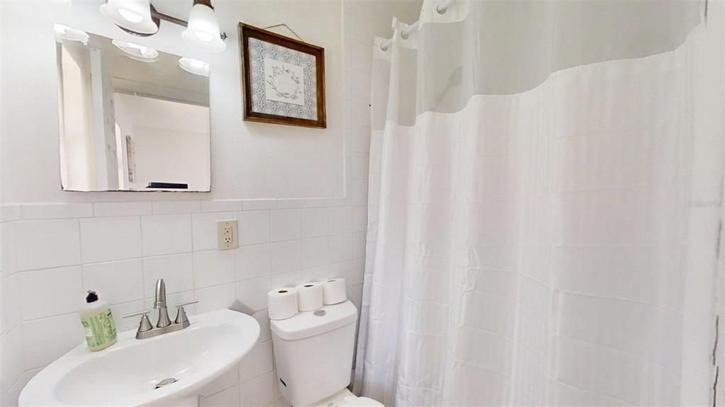 For Rent: $1,965 (3 beds, 2 baths, 1106 Square Feet)
