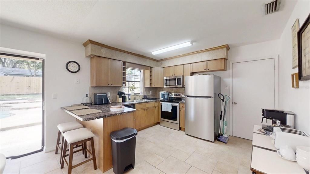 For Rent: $1,965 (3 beds, 2 baths, 1106 Square Feet)