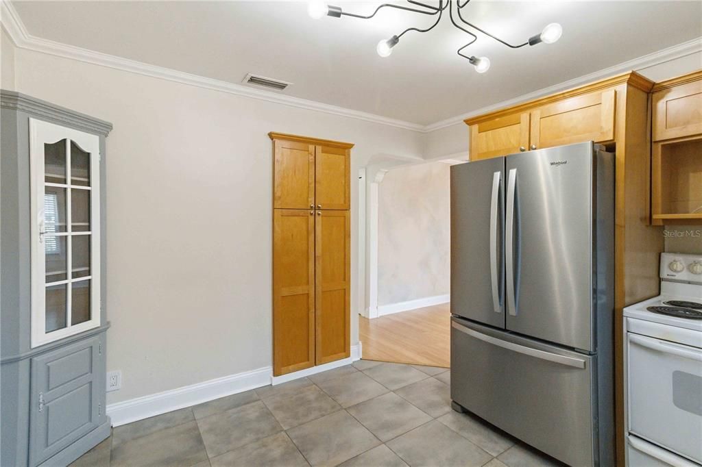 For Rent: $3,600 (2 beds, 2 baths, 960 Square Feet)