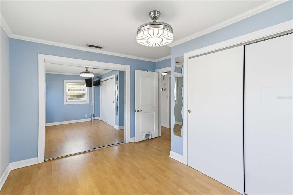 For Rent: $3,600 (2 beds, 2 baths, 960 Square Feet)