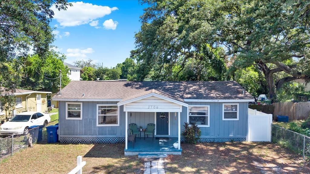 For Sale: $250,000 (4 beds, 2 baths, 1100 Square Feet)