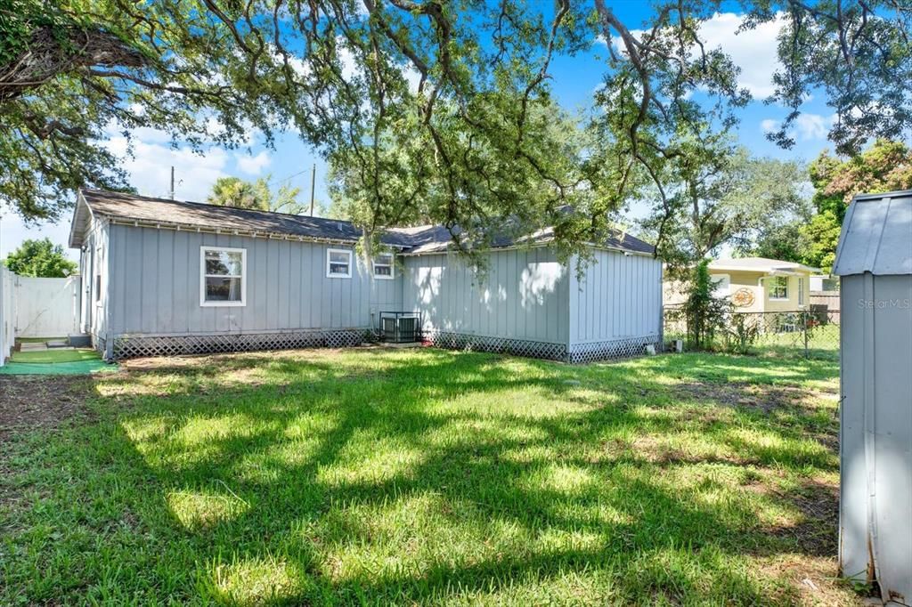 For Sale: $250,000 (4 beds, 2 baths, 1100 Square Feet)