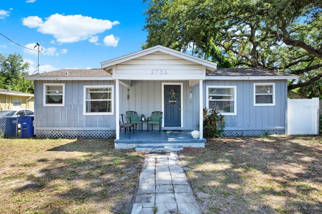 For Sale: $250,000 (4 beds, 2 baths, 1100 Square Feet)