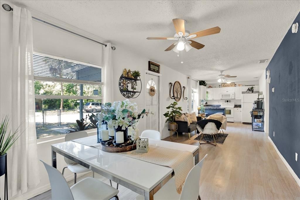 For Sale: $250,000 (4 beds, 2 baths, 1100 Square Feet)