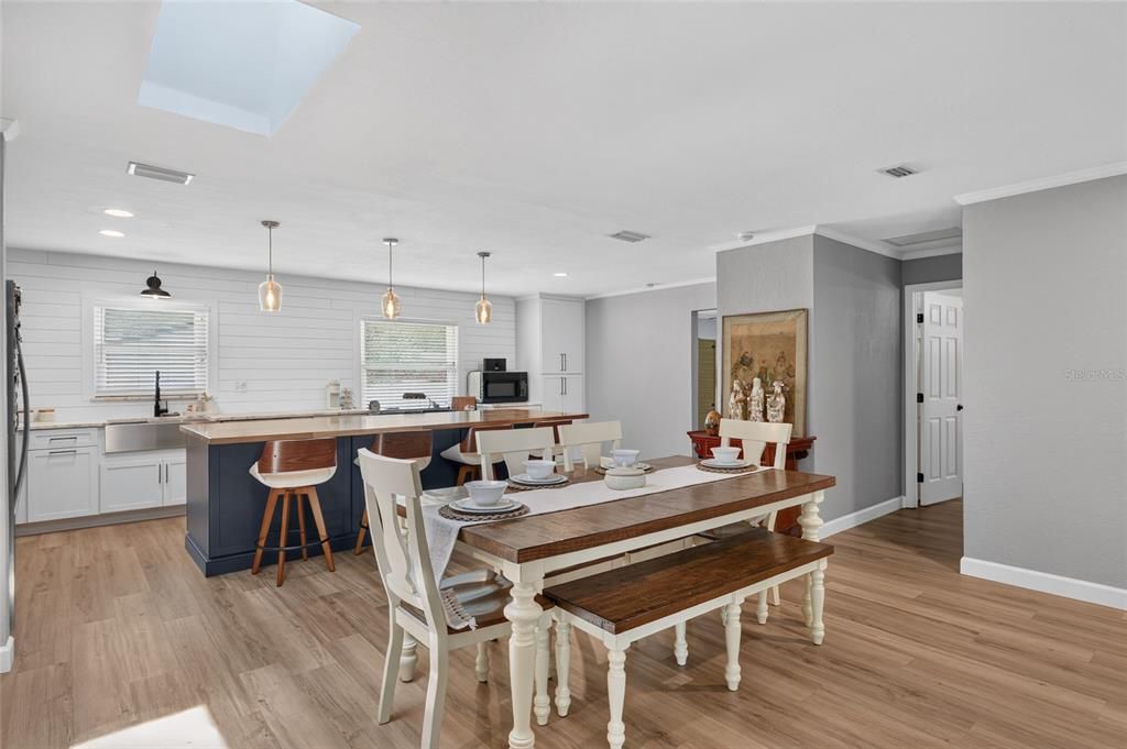For Sale: $445,750 (3 beds, 2 baths, 1701 Square Feet)