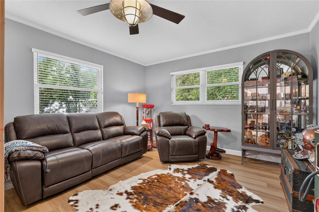 For Sale: $445,750 (3 beds, 2 baths, 1701 Square Feet)