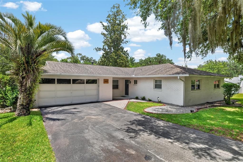 For Sale: $445,750 (3 beds, 2 baths, 1701 Square Feet)