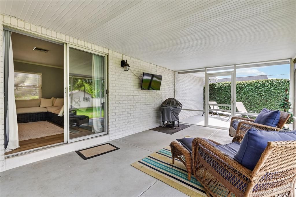 For Sale: $445,750 (3 beds, 2 baths, 1701 Square Feet)