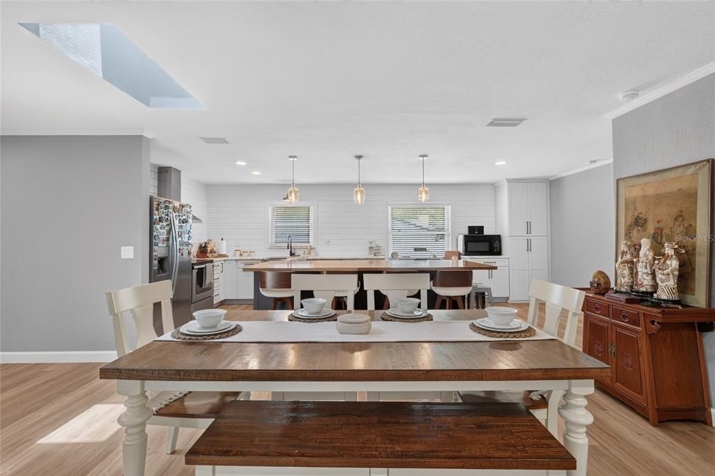 For Sale: $445,750 (3 beds, 2 baths, 1701 Square Feet)