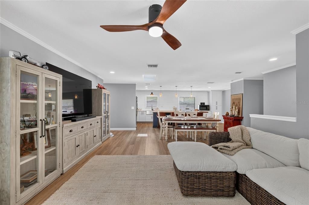 For Sale: $445,750 (3 beds, 2 baths, 1701 Square Feet)