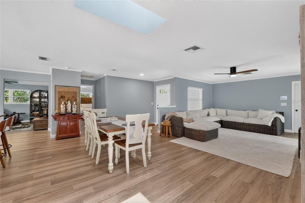 For Sale: $445,750 (3 beds, 2 baths, 1701 Square Feet)