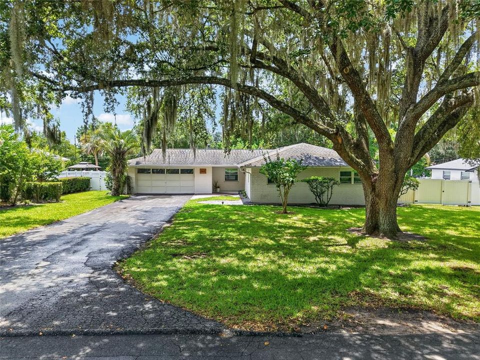 For Sale: $445,750 (3 beds, 2 baths, 1701 Square Feet)
