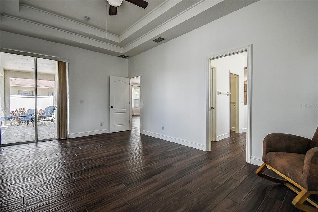 En Venta: $459,000 (3 camas, 2 baños, 1968 Pies cuadrados)